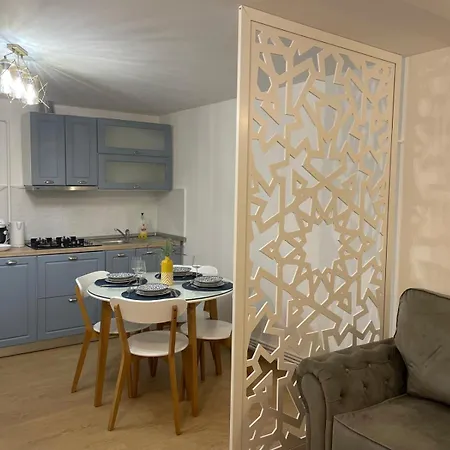 Aminah House * Köstence